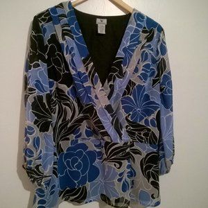 Blouse w Blue Floral Pattern